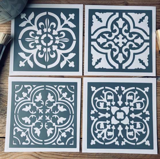 Set de 4 Mini Pochoirs PVC, Motif Carrelage et Faïence, Style Carreau de Ciment, 10 x 10 cm