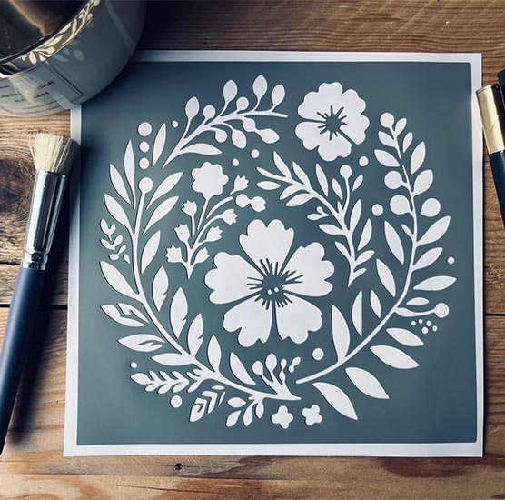 Pochoir Adhésif 20 x 20 cm Grande Couronne Fleurie