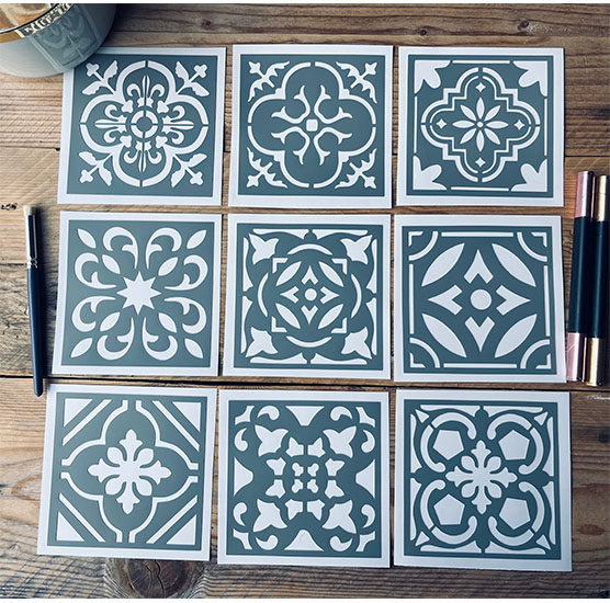 Lot de 9 Mini Pochoirs Adhésifs PVC, Motif Carrelage, 10 x 10 cm. Multi-supports