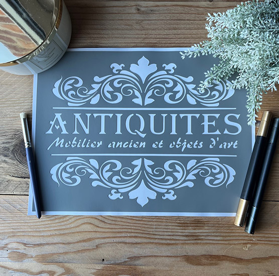 Pochoir Adhésif Vintage en PVC, Motif Antiquités et Objets d'Art, 28 x 20 cm