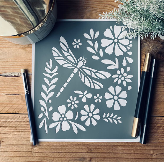 Pochoir Adhésif PVC 20 x 20 cm Libellule & Petites Fleurs